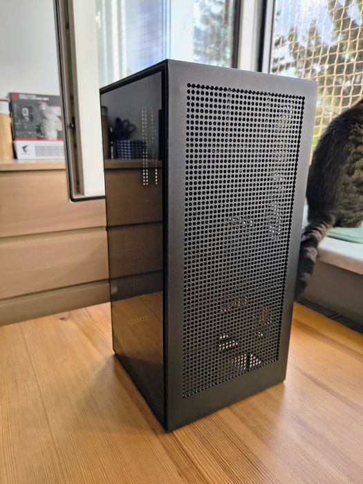 Obudowa SFF NZXT H1