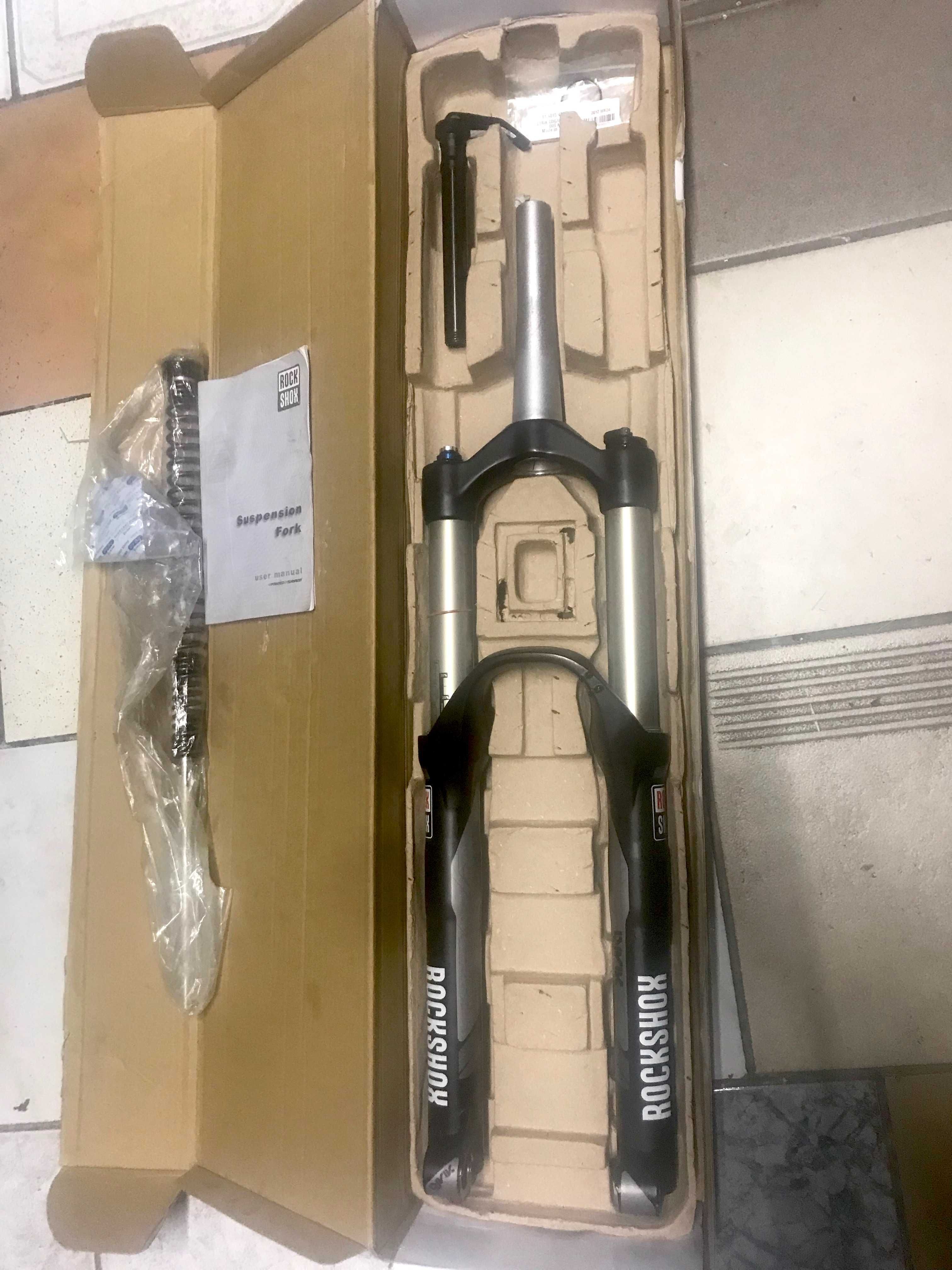 Widelec Rock Shox Lyrik RC2DH