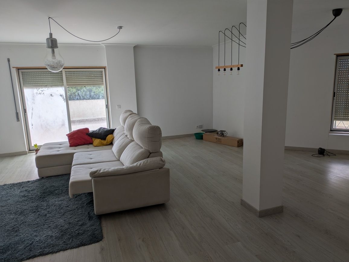 Apartamento T3 com terraço