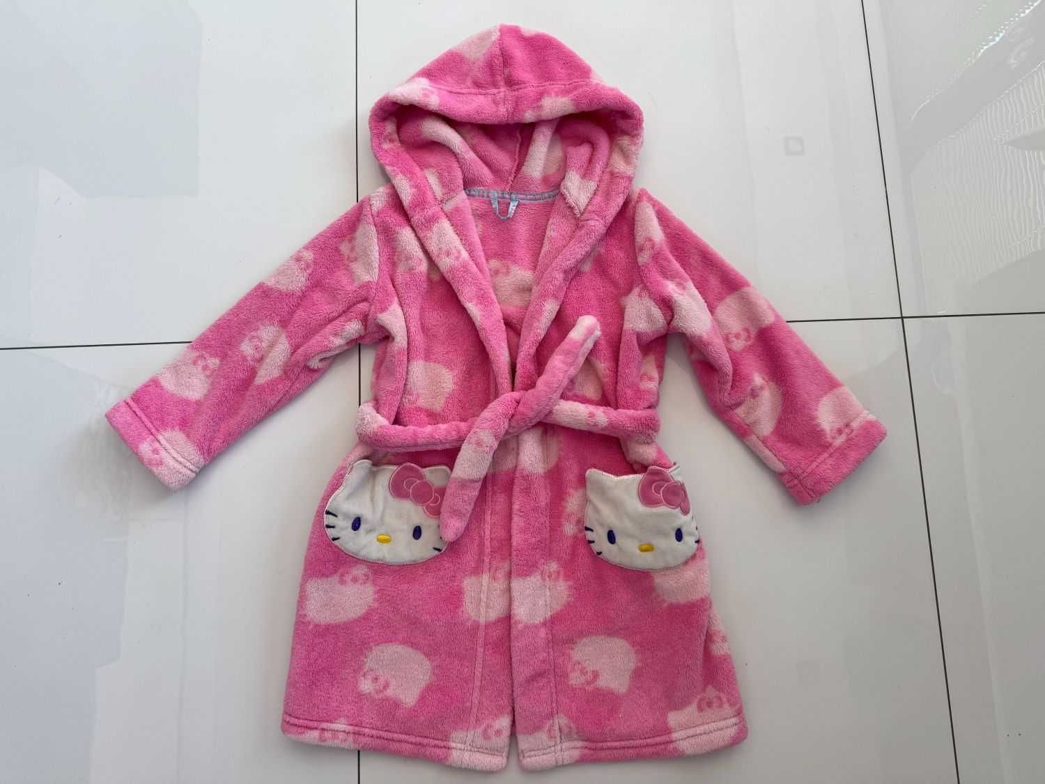Różowy szlafrok hello kitty dla dziewczynki