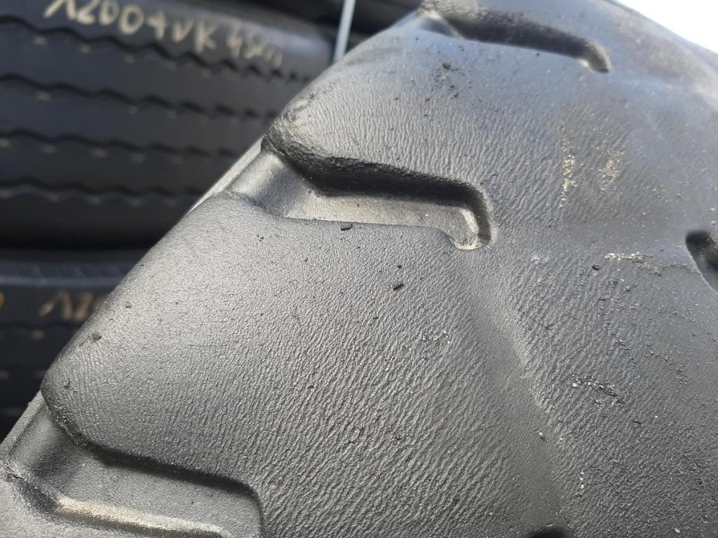 Opona używana przemysłowa 7.00-12 7.00R12 BKT HD RIM 150zł W4414