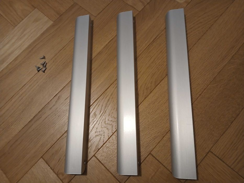 IKEA BILLSBRO trzy uchwyty do szafy 32cm