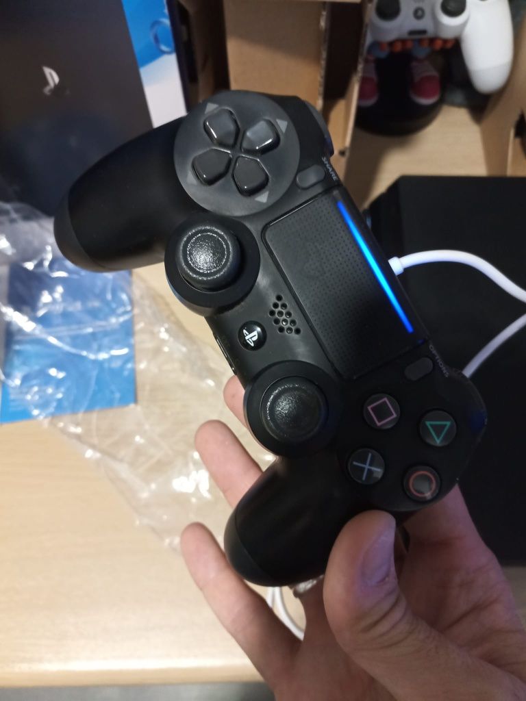 Ps4 pro Desbloqueavel na caixa coleccionador