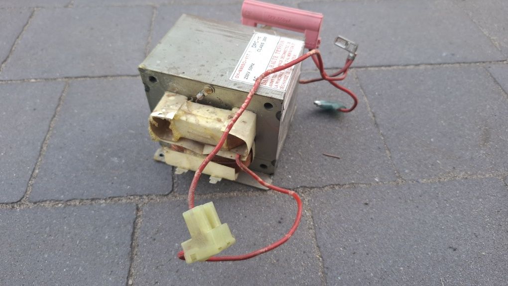 Transformator z mikrofalówki DY-N80SO-61T 1