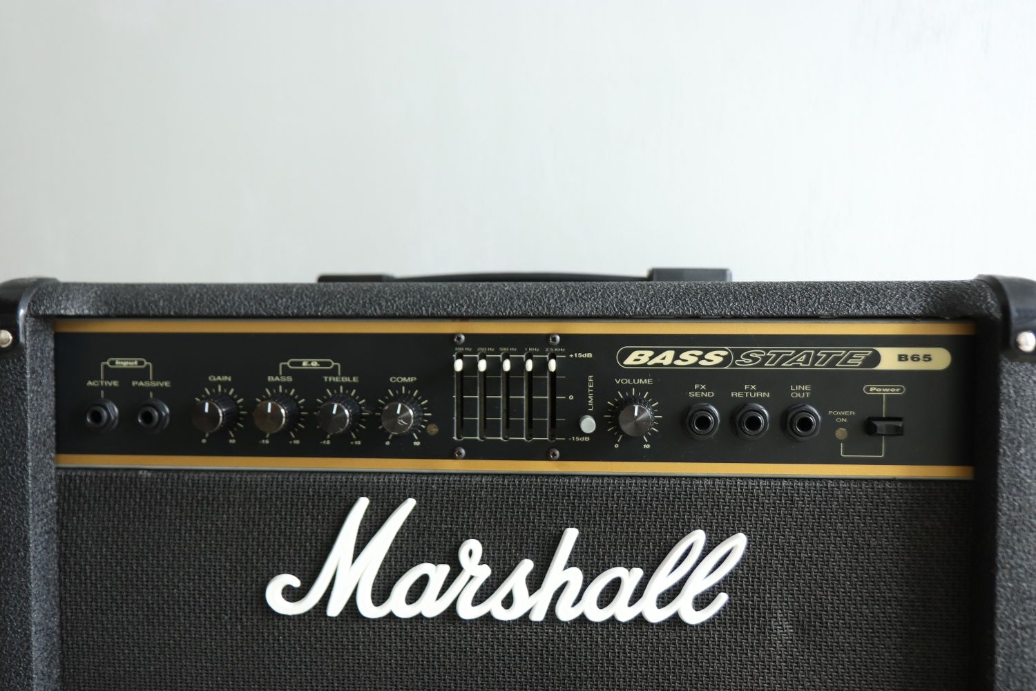 комбопідсилювач для бас гітари комбік Marshall Bass State B65