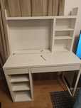 Biurko z nadstawką Micke (IKEA)
