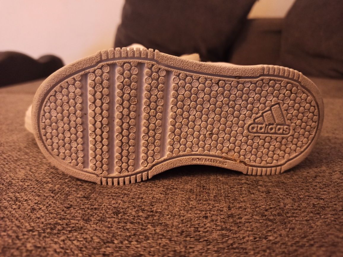 Adidas Tensaur - Tamanho 24