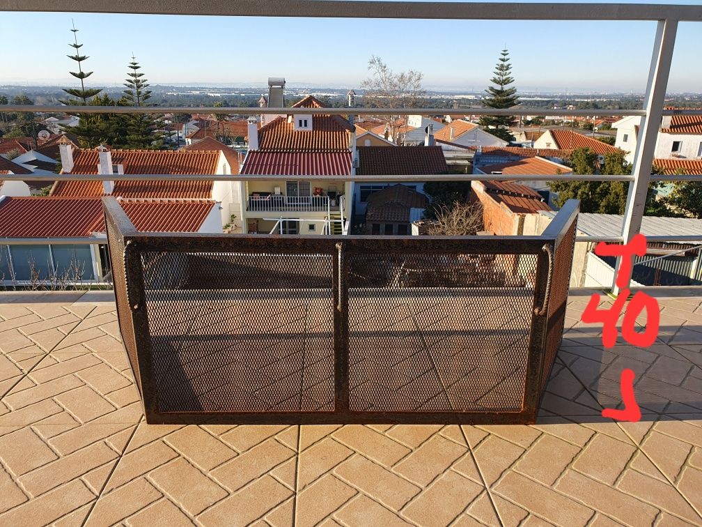 Protecção Rede de Frente Lareira, em Ferro