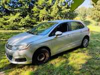 Citroen C4 pali jeździ