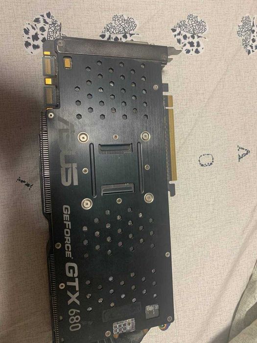 Продам Видеоркарту Asus GTX 680