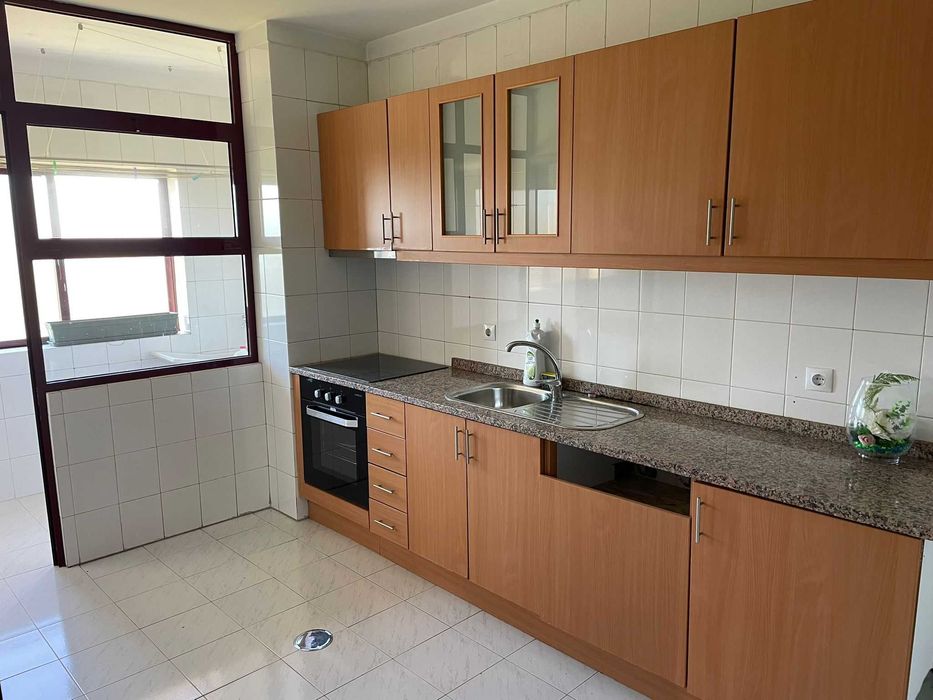 Excelente apartamento T2+1 com 100m² e garagem em Pedroso
