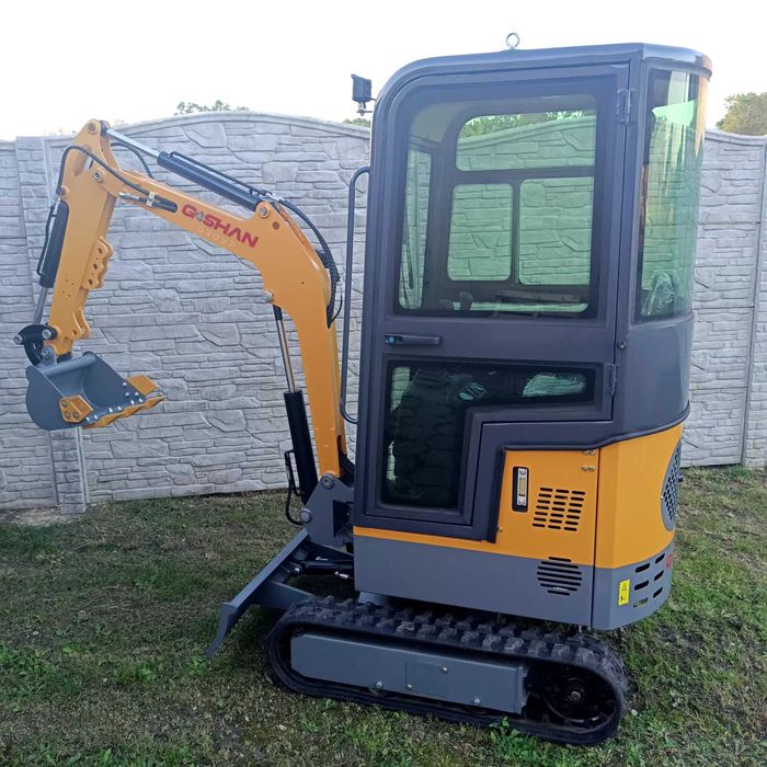 Minikoparka z Kabiną G-SHAN 1000 kg + szybko złączka, trzy łyżki 11 KM