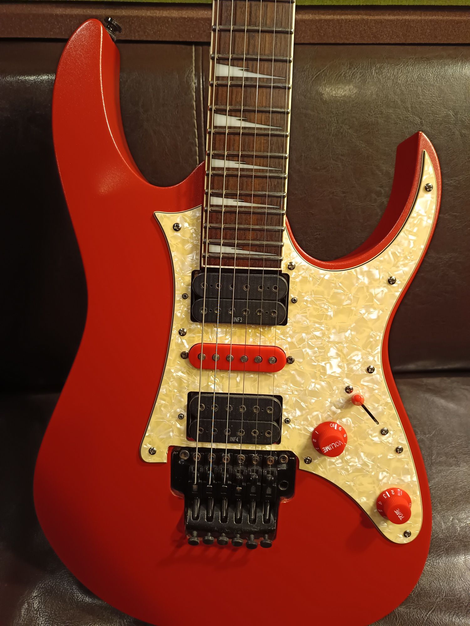 Ibanez RG 370 DX rubber red gitara elektryczna