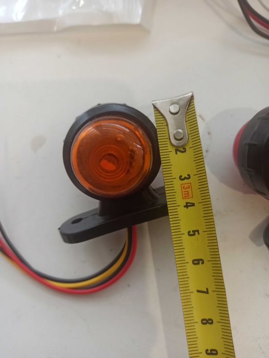 Для причепів вантажівок габаритні вогні габарити