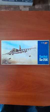 Samolot SU-25K. Skala 1:72.