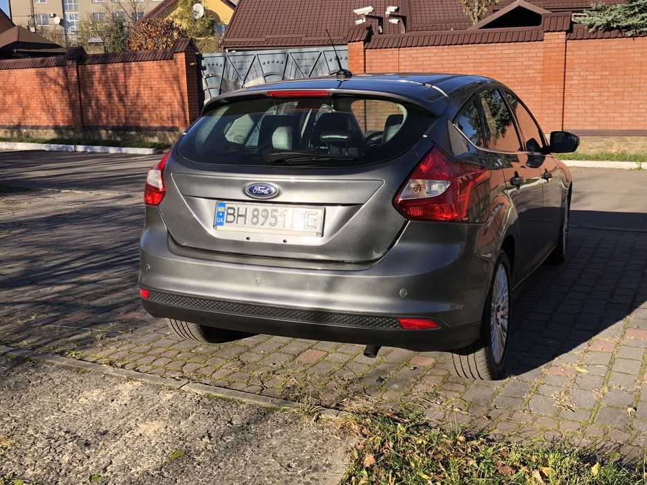 Форд фокус тітанніум2.0і,автомат 2012р