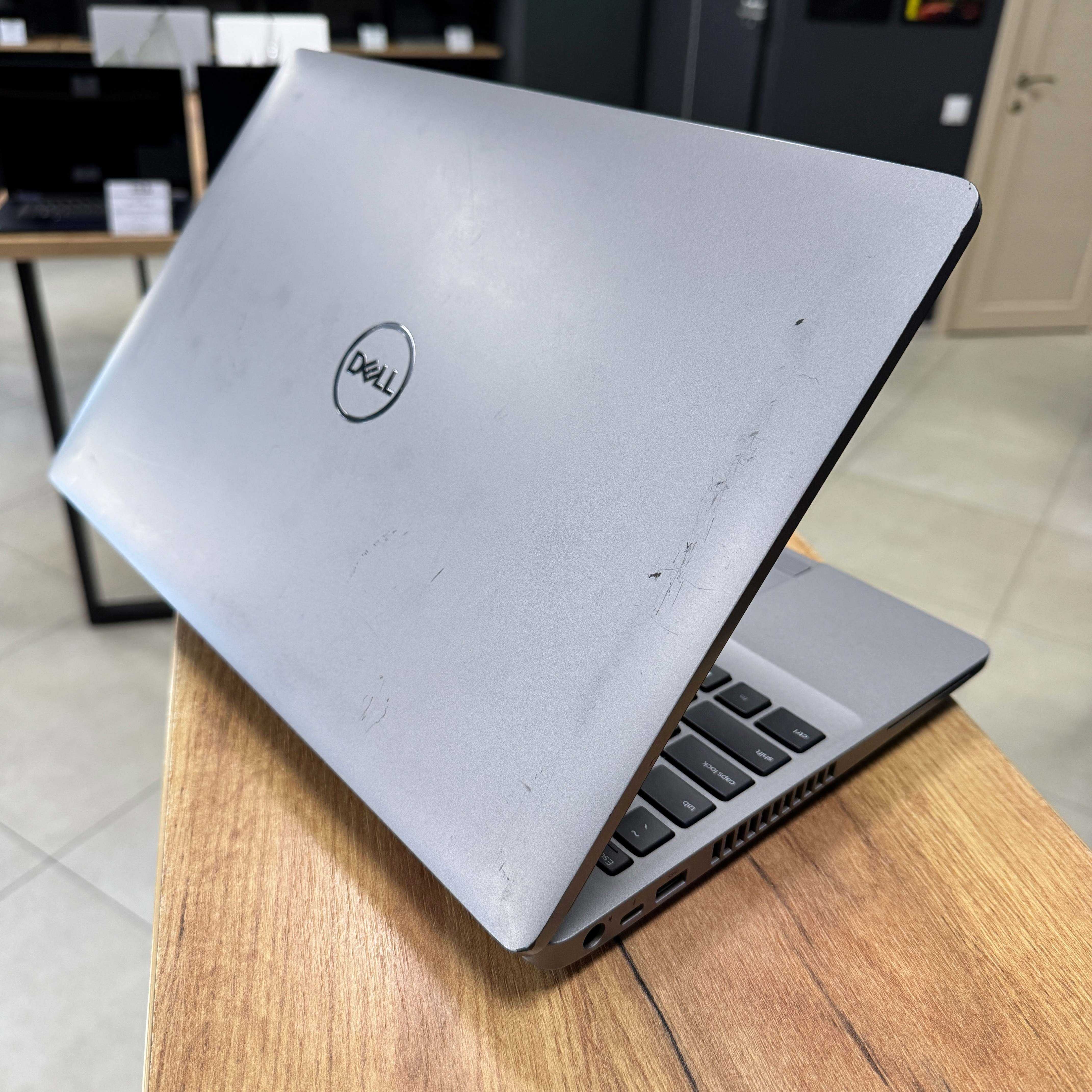 Ноутбук Dell Latitude 5511 - i7 10850H 6 ядер/NVIDIA MX250 2 GB/16 GB