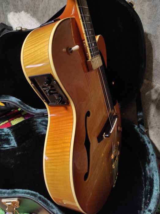 Yamaha AEX1500 - японська гітара преміум-класу