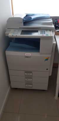 Impressora A3 Laser Ricoh MP C2050