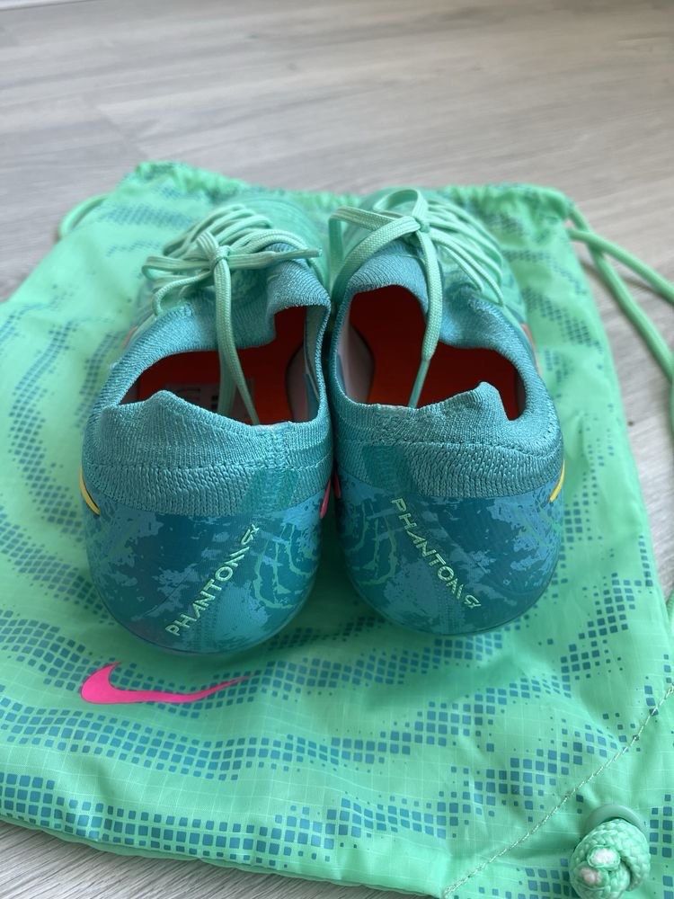 Бутсы Nike Phantome