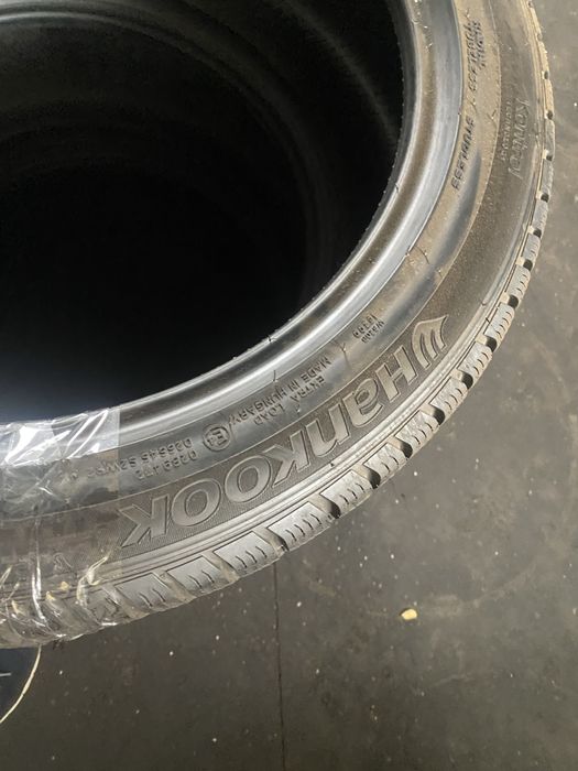 245/45/19 Hankook Winter Icept evo 2