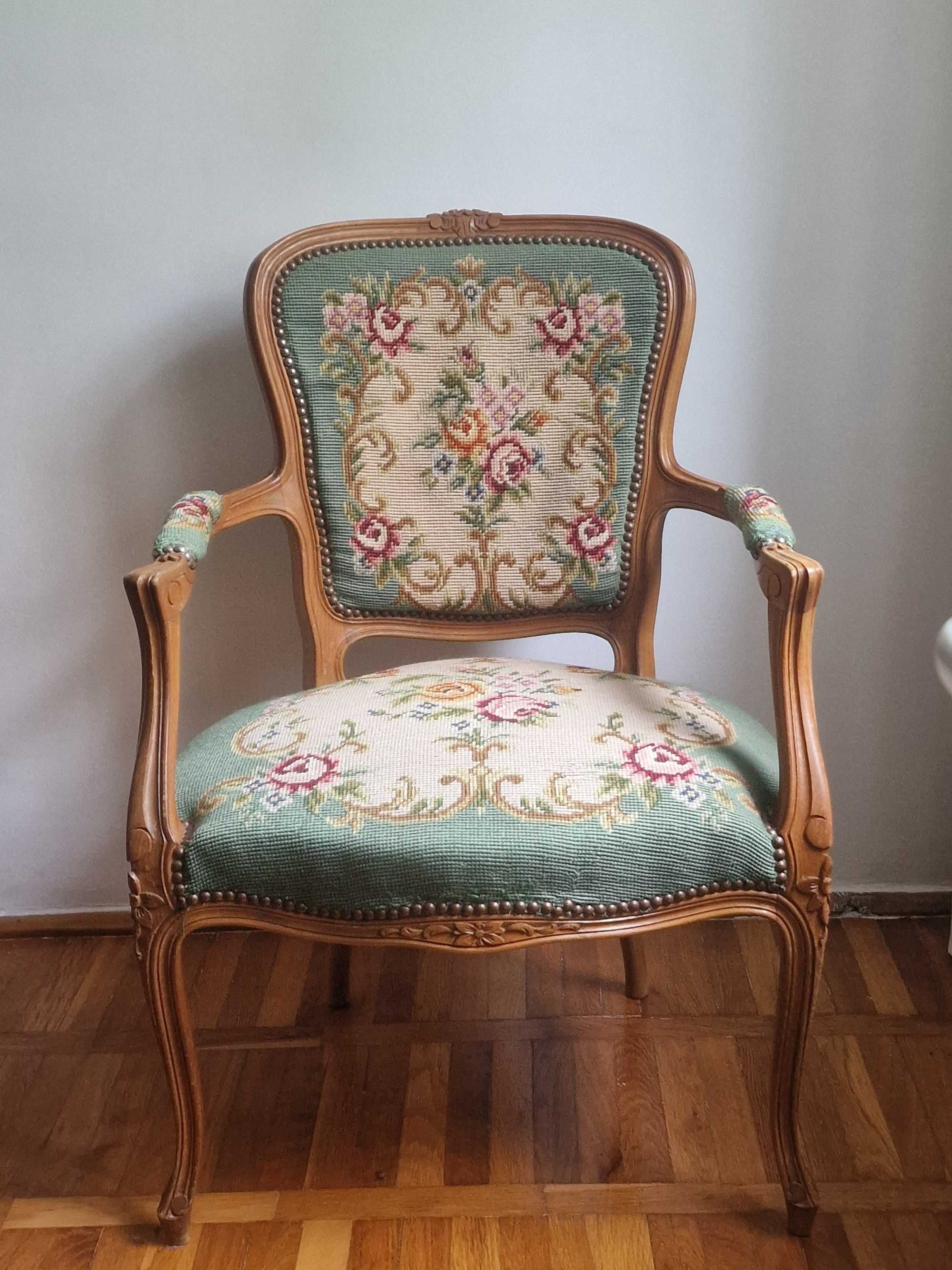 Antyczne krzesło w stylu Ludwika XV gobelin z naturalnej wełny vintage