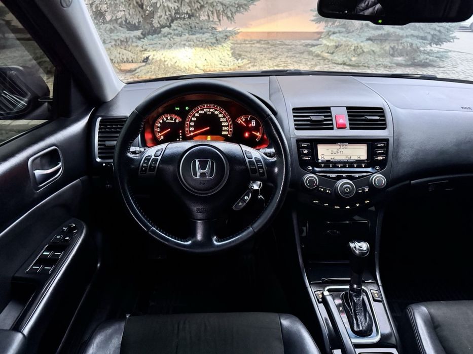 Honda Accord 2008 року 2 л бензин/автомат