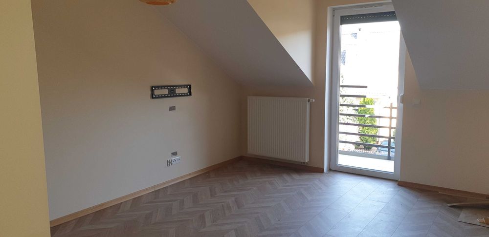 Zajmuje się remontami i wykończeniami  wnętrz ,pod klucz