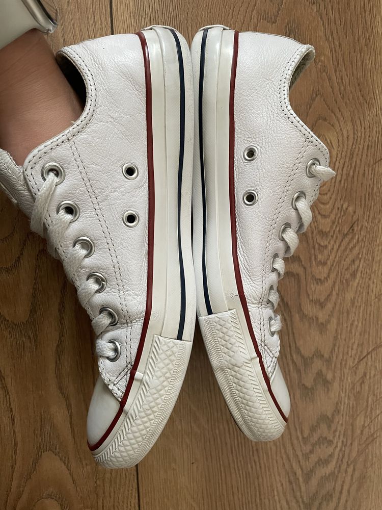 Białe skórzane trampki converse chuck taylor all star 39 40
