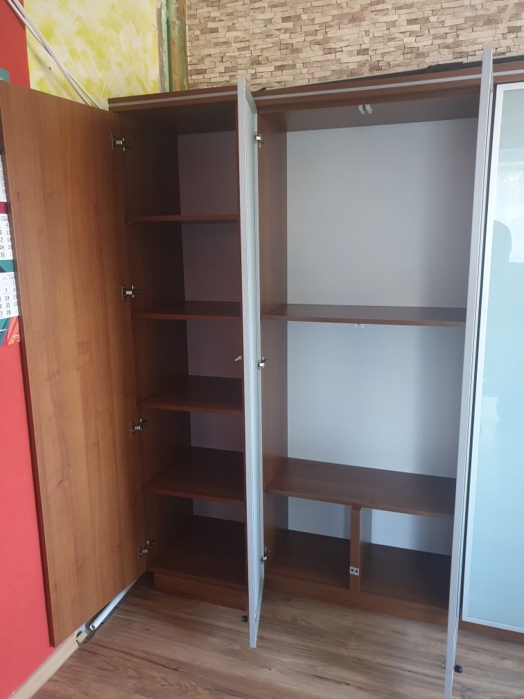 Meble biale szkło