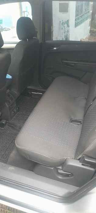 Продам автомобіль Опель Zafira