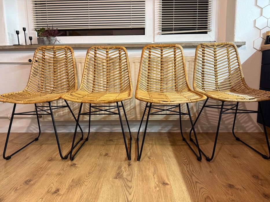 Zestaw krzeseł ratanowych