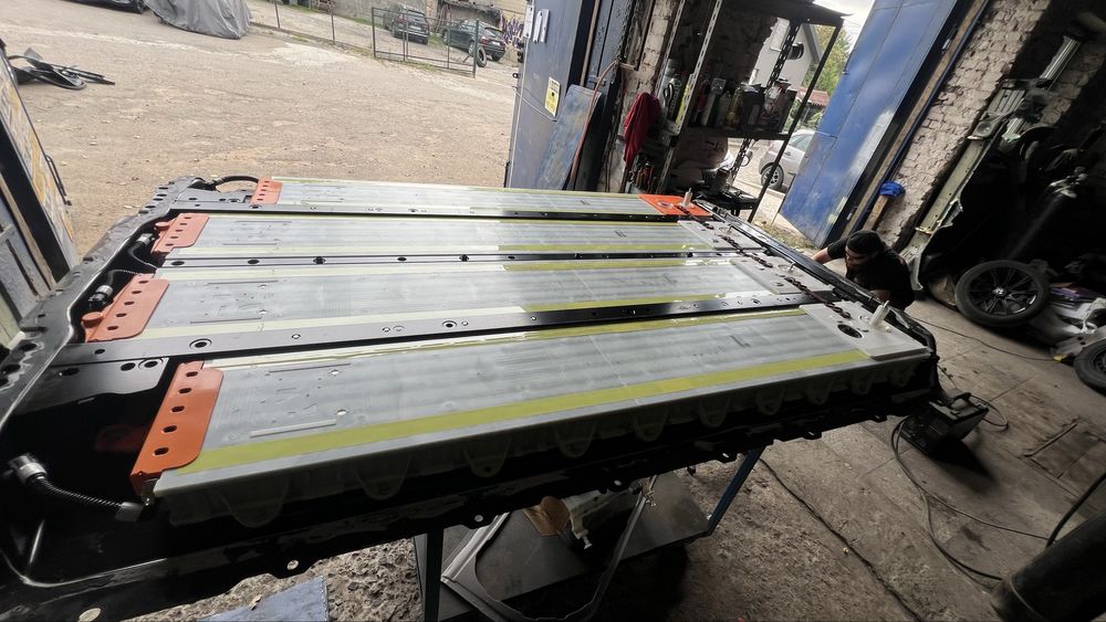 Ремонт батарей електромобілів