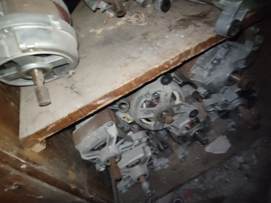 Двигуни до пральних машин та інше