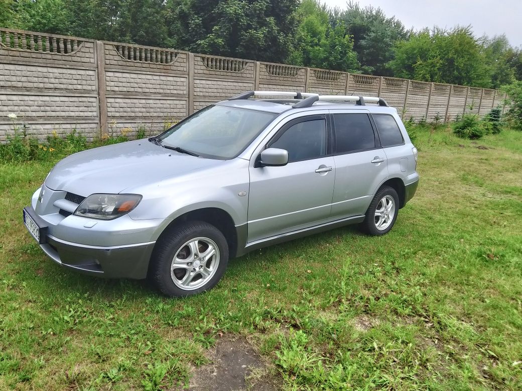 Mitshubishi Outlonder 2.0 i 4x4 opis