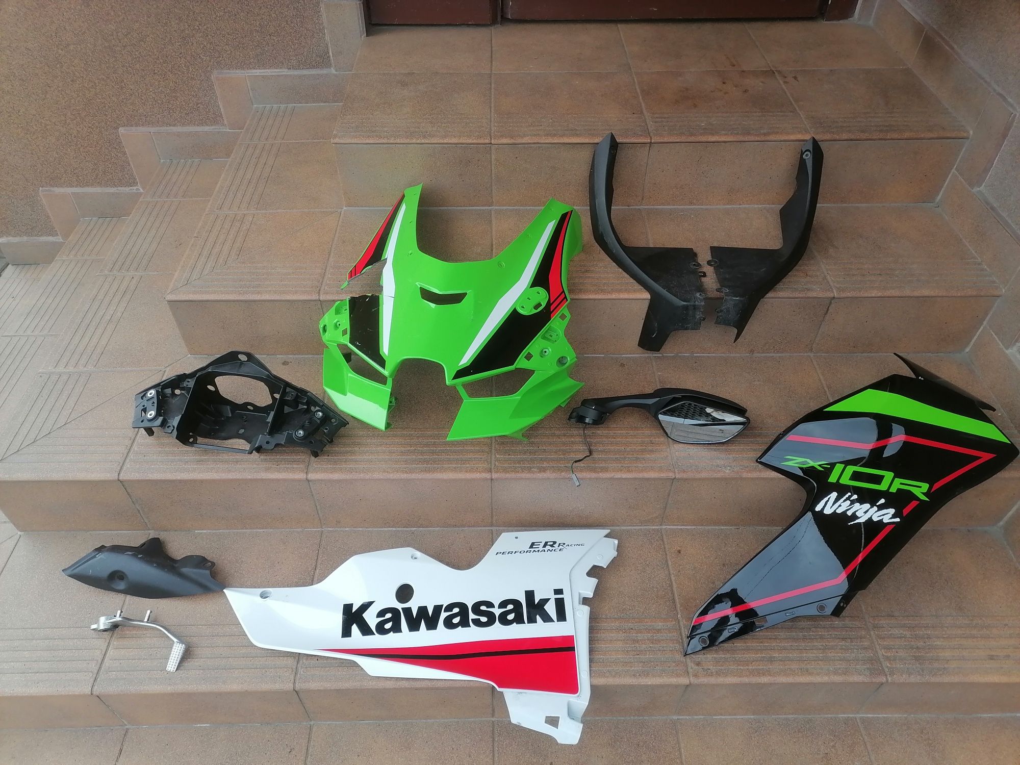 Kawasaki zx10 zx10r 08- lampa owiewka 21+ 11-15 błotnik szyba plastik