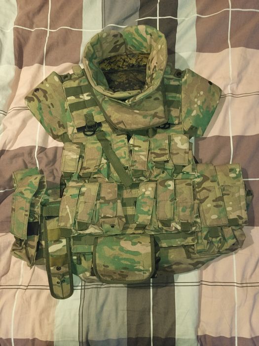 Плитоноску мультикам в комплекті