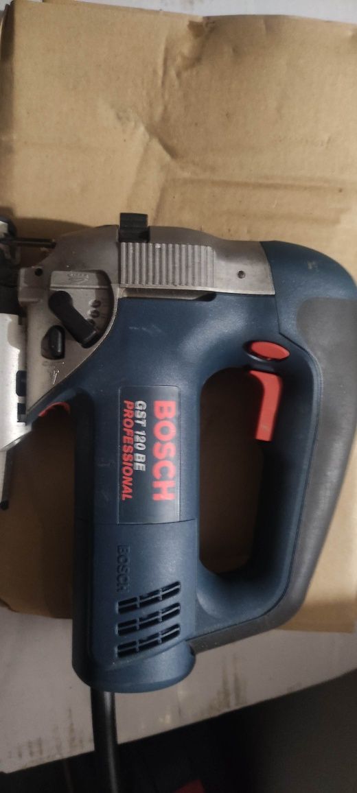 Электролобзик Bosch GST120 BE Professional в кейсе