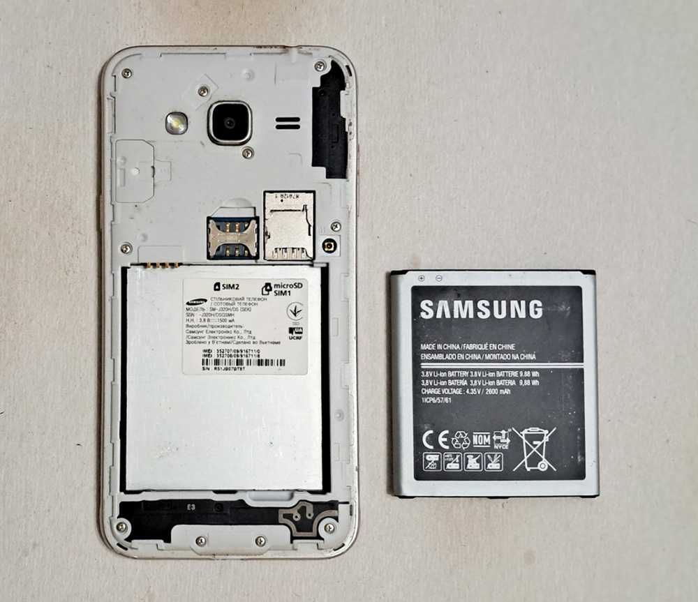 Cамсунг Галаксі Samsung Galaxy J320H з цілим екраном на запчастини