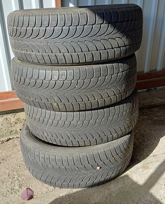 Зимові Шини Bridgestone Blizzak LM80 M+S 225/60 R18
