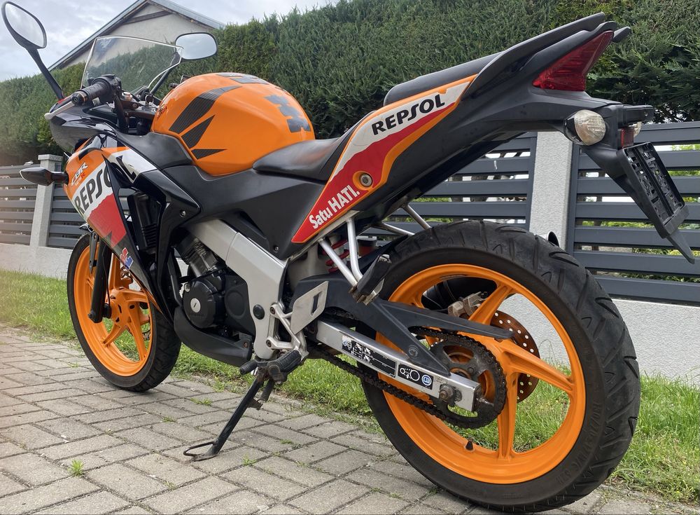 Honda CBR 125 Repsol wtrysk niski przebieg ( gpr, yzf, rs4, duke)