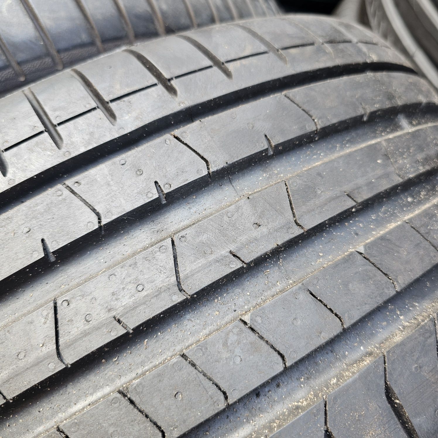 Шины 245/35R20 95Y Pirelli P Zero PZ4