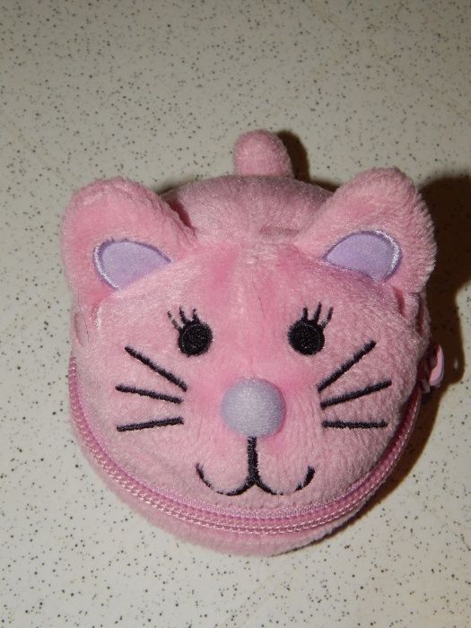 Детский розовый кошелек Next на руку, в виде кошачьей мордочки.