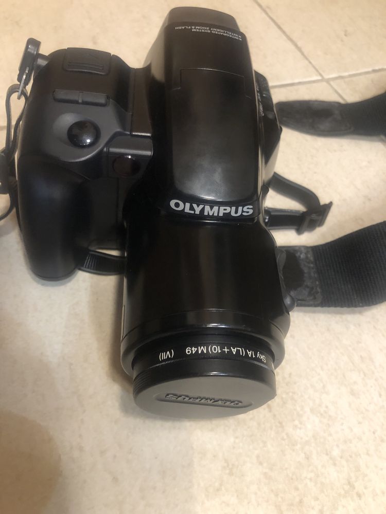 Máquina Fotográfica Olympus IS 1000
