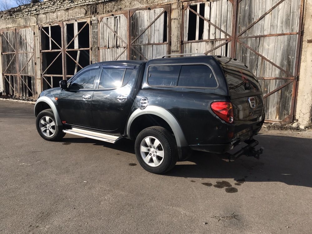 Розборка Разборка Міцубісі Л200 Mitsubishi L200 4x4 2.5tdi automat