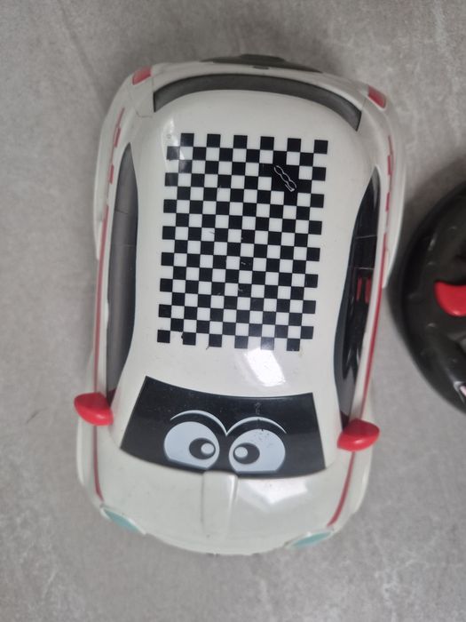 Samochód zdalnie sterowany, chicco