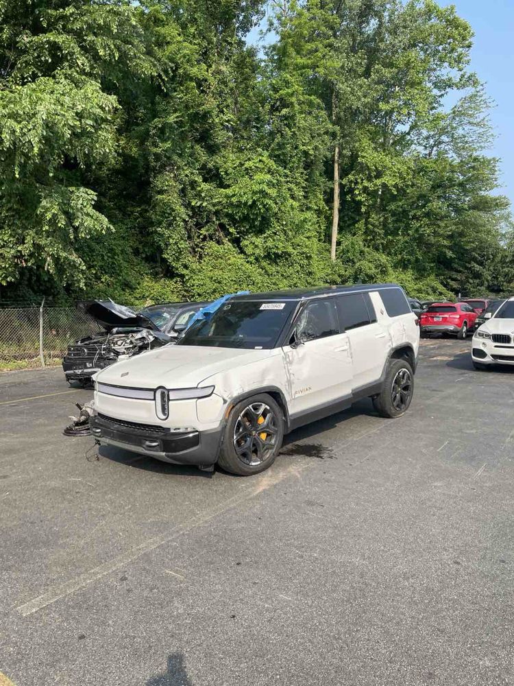 Rivian. Розборка, шрот: двері, панорама, стійки,ричагі, подушки
