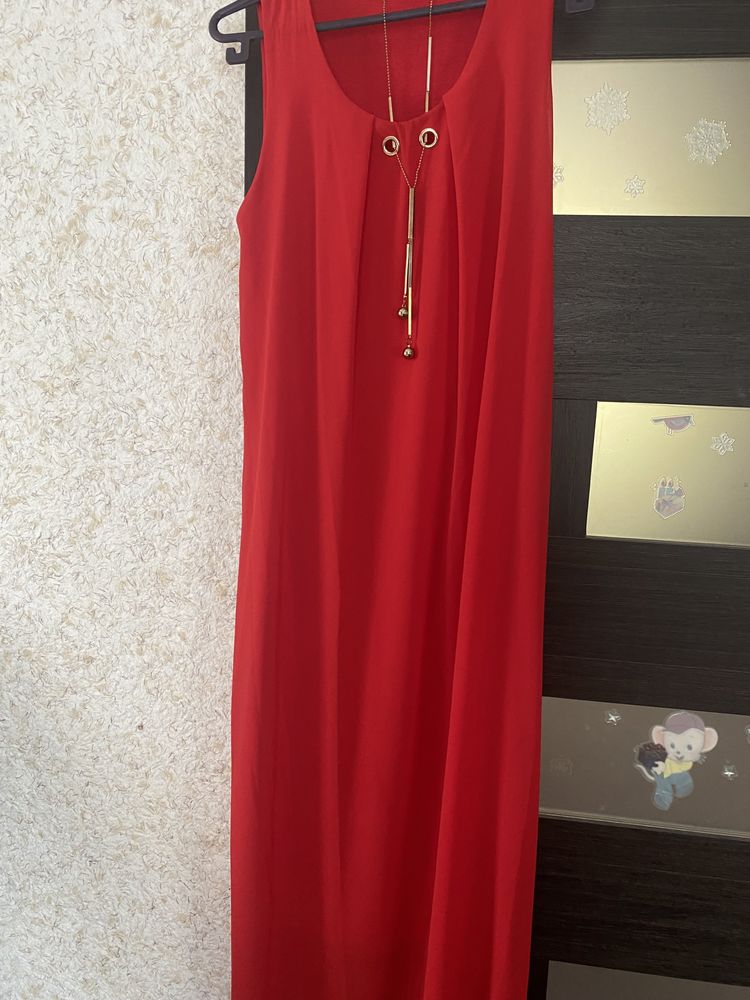 Сукня-міді, червоного кольору, виробник, Італія