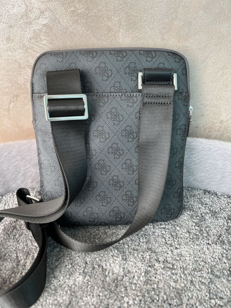Мессенджер Guess Vezzola Smart сумка чоловіча через плече