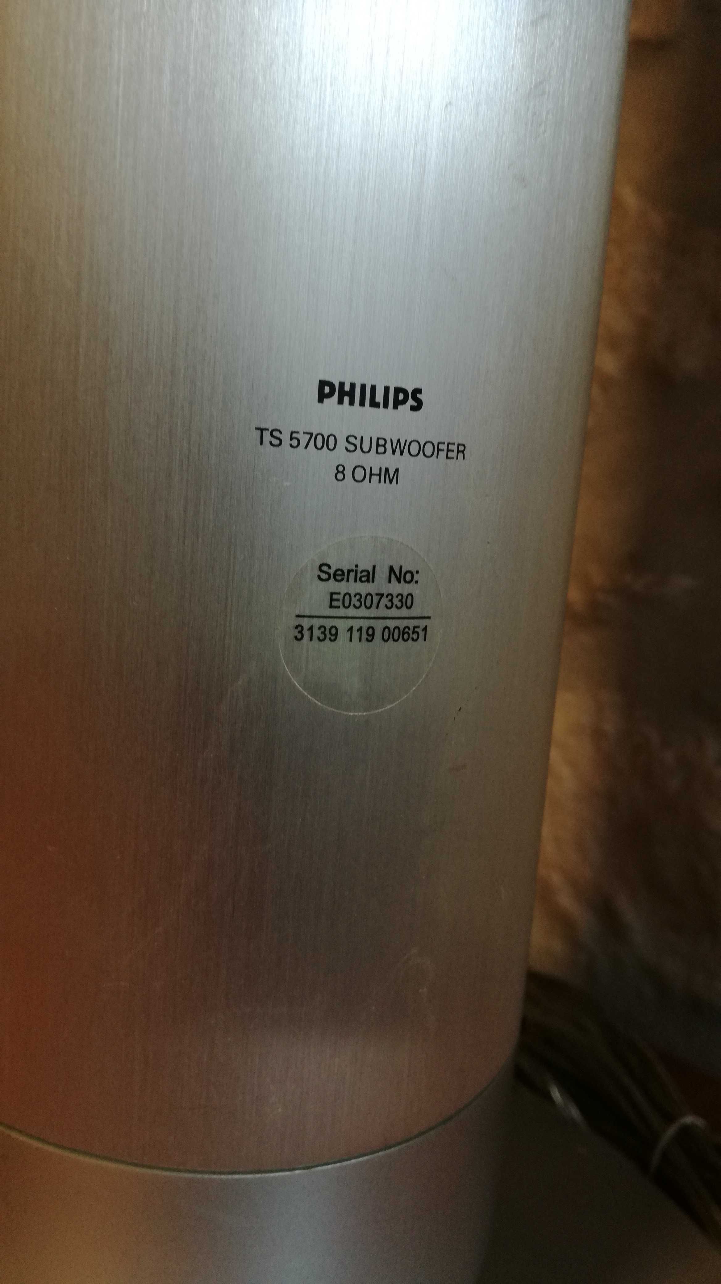 2 colunas philips 5700 + central